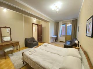 King-size Apartment in the Heart of Tbilisi - Tbilisi - 7
