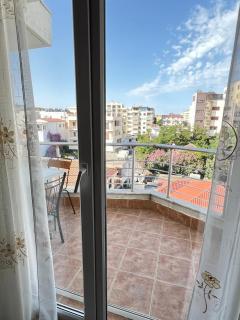 Lungomare Beachfront Apartments - Durazzo - 3