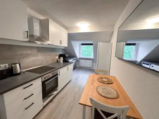 Self-Check-In Aprtmnt with beautiful, big kitchen, nice bed - - 1