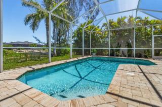 3 Bedroom Villa on Sweetwater Canal NEW - 0