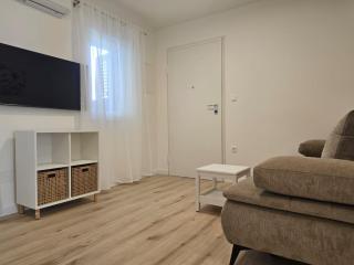 Apartments Miamare 2 - 4