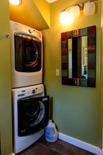 Dwntwn home, Prvt Rooftop and Soaking Tub! - 7