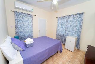 Private Room Runnaway Bay villa - Runaway Bay - 7