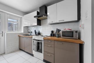 Practical Stays for Serious Workdays - 4