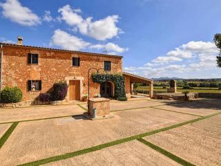 Finca in Manacor with Pool & Near Beaches - Manacor - 0