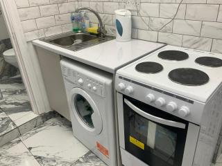 One Bedroom Apartment - Barking - 5