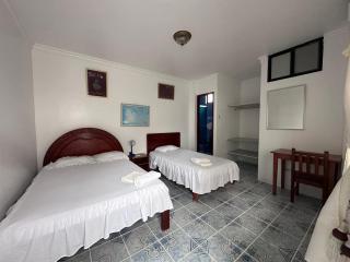 Hostal Insular - Puerto Villamil - 7