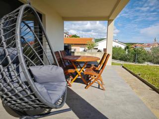 Apartmani Krtica 1 - Vrbnik - 1