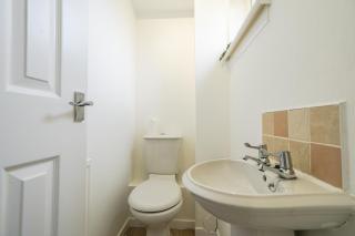 Livingston 4 Bed + Car Space - 4