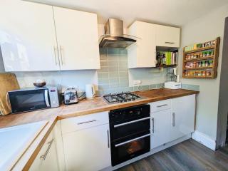 The Haven by AltoLuxoExperience Short Lets & Serviced Accommodation With Free Parking - Bristol - 2