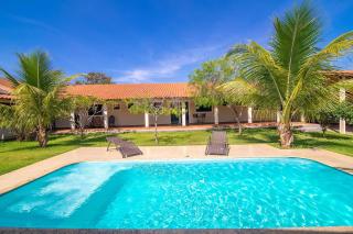 Casa com amplo espaço verde, 4 Suítes e Piscina - Caldas Novas - 8