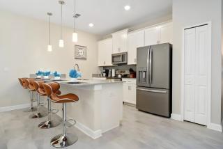 Townhouse with Private Pool and Themed Room 74 - Kissimmee - 4
