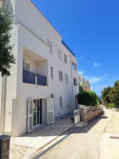 Apartments Katarina - Žaborić - 8