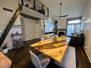 Peaceful Living in Every Room - Tempe - 9