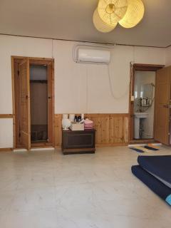 Camomile Guesthouse - Jeonju - 2