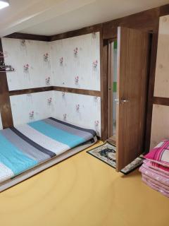 Golmokgil Guesthouse - Jeonju - 2