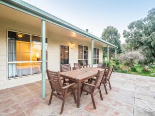 Hillview, Halls on Falls Homestead - Strath Creek - 6