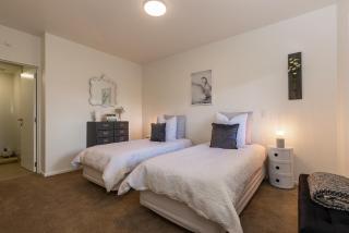 InnThePink Apartment on Lake Edge Queenstown - Queenstown - 5