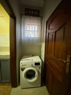 Charming Bungalow with Garden - Kampala - 5