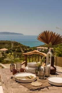 Hilaritas Suites Kefalonia, Luxury Villa-Style Suites with Private Pool & Stunning Sea Views - 1