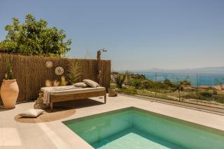 Hilaritas Suites Kefalonia, Luxury Villa-Style Suites with Private Pool & Stunning Sea Views - 4