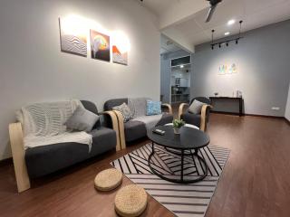 Cozy 10Pax 3BR Near TCempedak Beach, Netflix - Kuantan - 9