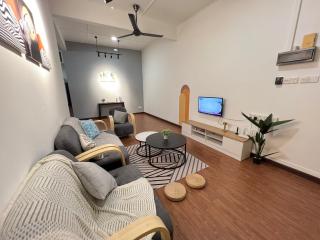 Cozy 10Pax 3BR Near TCempedak Beach, Netflix - Kuantan - 6