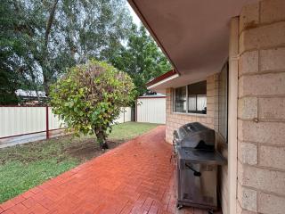 Geraldton Luxury Vacation Home with free Streaming - 1