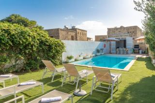 Ta'Patee Pool Farmhouse in Gozo - Happy Rentals - Il-Wilġa - 0