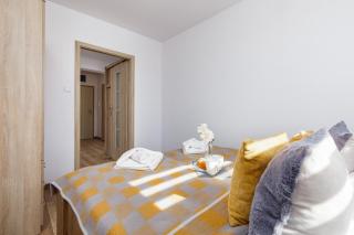Coast Breeze Stylish Apartment by Noclegi Renters - 3