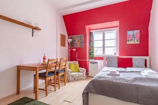 Nyugati Nest - Budapest - 1
