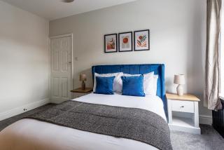 4-Bed Darlington House for Contractors Sleeps 7 - 7