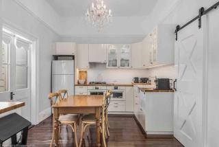 Warm, Inviting & Luxurious The Barn - Sandy Bay - 8