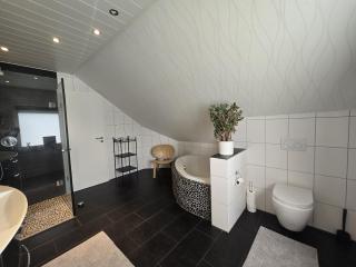 Großzügige Ferienwohnung - 6
