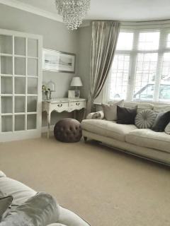 Goodwood FOS 5 Minutes Chichester Sleeps 8 - 6