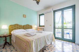 Seaside Apartment Just Steps from the Beach - Mascali - 9