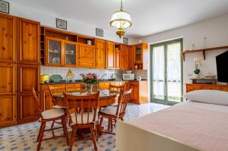 Seaside Apartment Just Steps from the Beach - Mascali - 8
