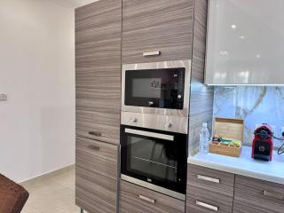 5 people,2 double,1 sofa bed Ferry,Beach&Pool club - Il- Gżira - 1