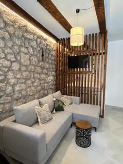 The Oldest Street Apartment - TOSA - Risan - 0