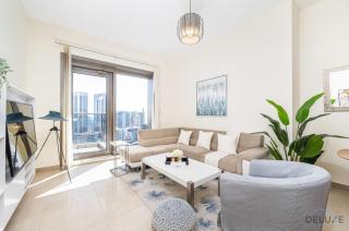 Charming 1BR Apartment in Sparkle Tower 1, Dubai Marina by Deluxe Holiday Homes - Dubai - 0