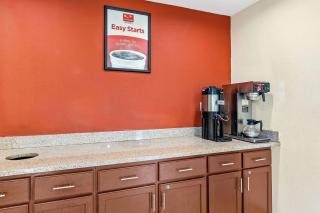 Econo Lodge Akron Copley Northwest - Montrose - 4