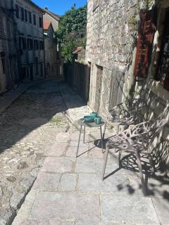 The Oldest Street Apartment - TOSA - Risan - 5