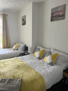 Droylsden House - 9