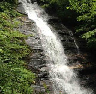 Bearfoot Falls Private 110 foot waterfall Spectacular Views - Jasper - 0