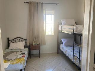 Stylish Duplex - Ocean View - Airport - Wifi - renovated 2025 - 24h reception - 1
