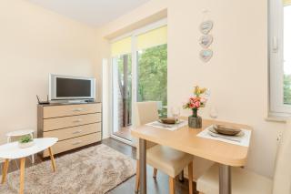 Wakacyjny Apartament z Parkingiem 500 m od Plaży by Noclegi Renters - Puck - 0