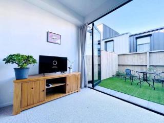 New townhouse with garden in the city centre - 2