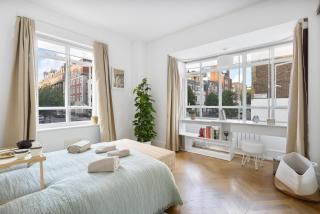 Marylebone High Street 2BR Apt - 9