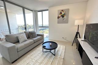 The River at Parramatta wif Free parking - Sydney - 3
