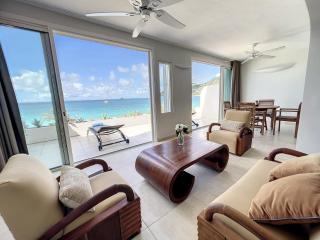 Paradis Caraibes 1, feet in the water in Grand Case - 2